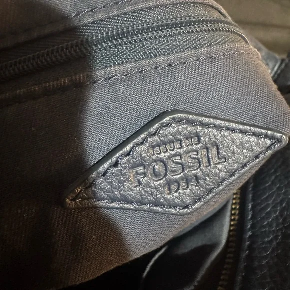 Fossil Dark Blue Leather Shoulder Bag - Picture 9 of 15